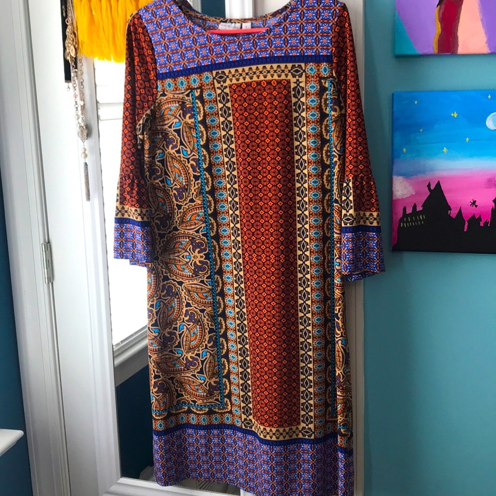 Mid-leg length orange/blue colored dress